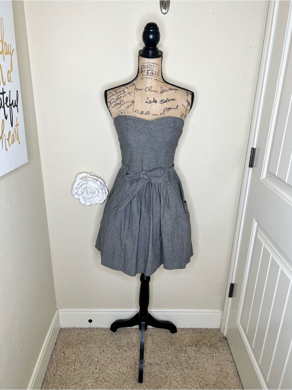 NTM Poetry Strapless Chambray Mini Dress Gray Belted Sweetheart Neckline Sz Sm